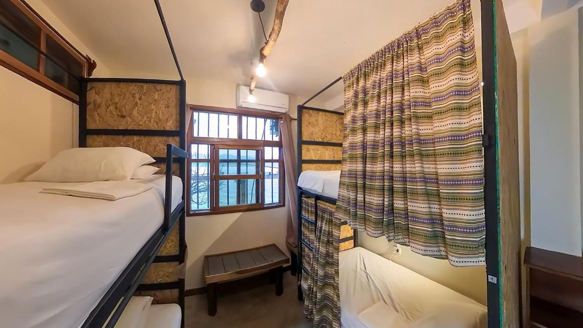 Hostal Don Cenobio ฟลอเรส ภายนอก รูปภาพ