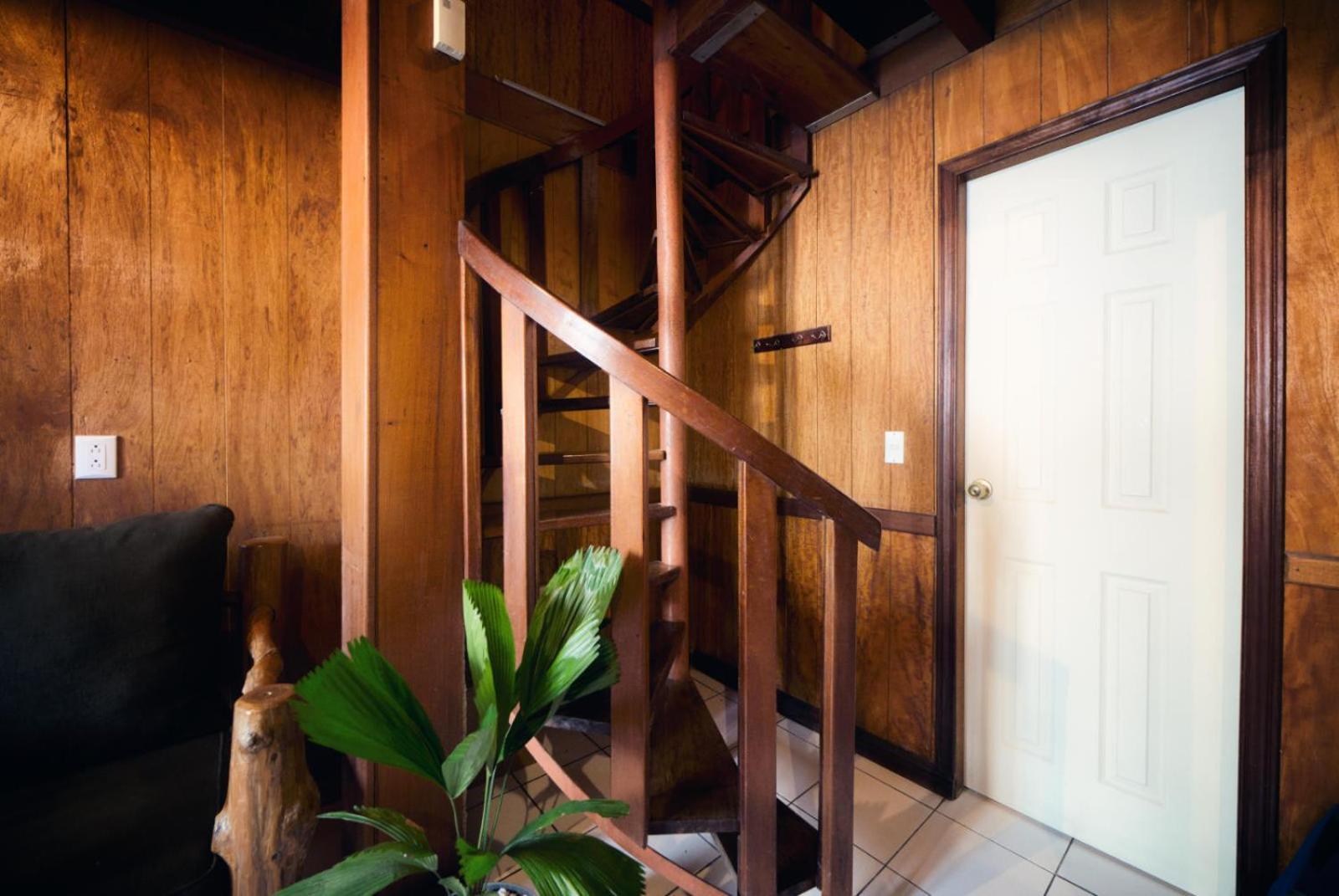 Hostal Don Cenobio ฟลอเรส ภายนอก รูปภาพ